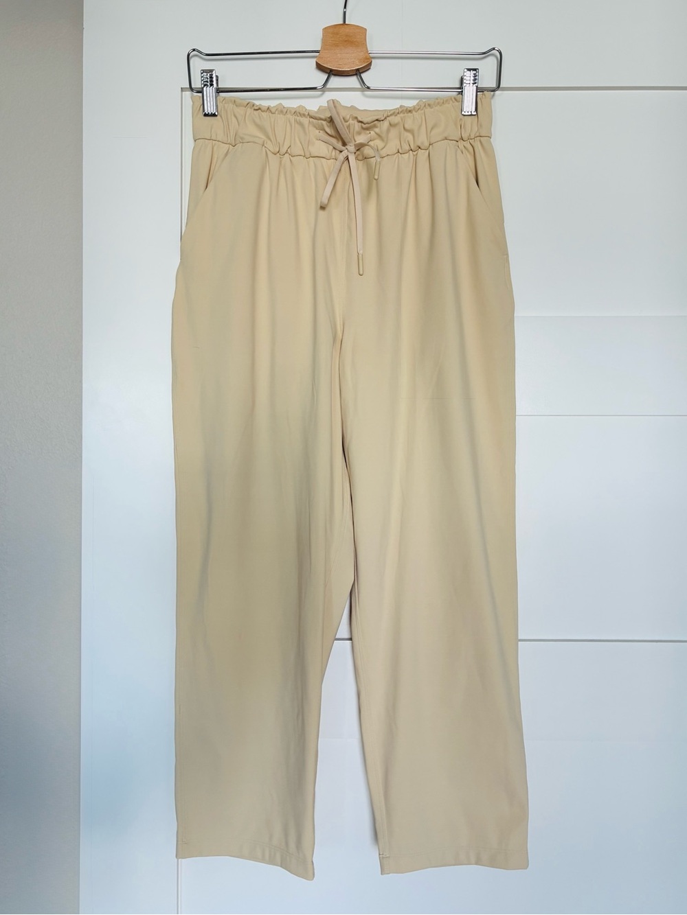 Lululemon 6 High-Rise Paperbag Waist Jogger Pant Butter Yellow